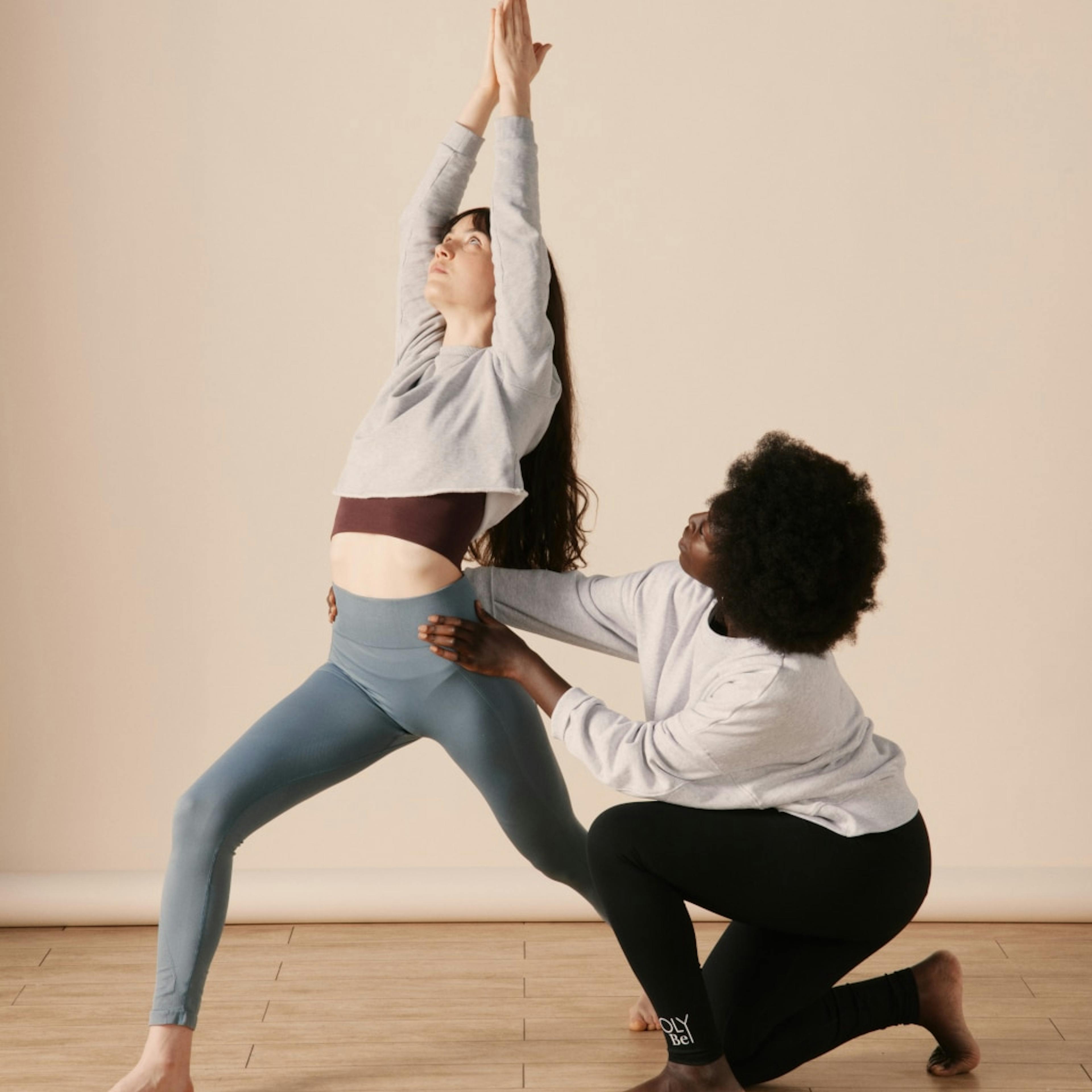 un studio de yoga