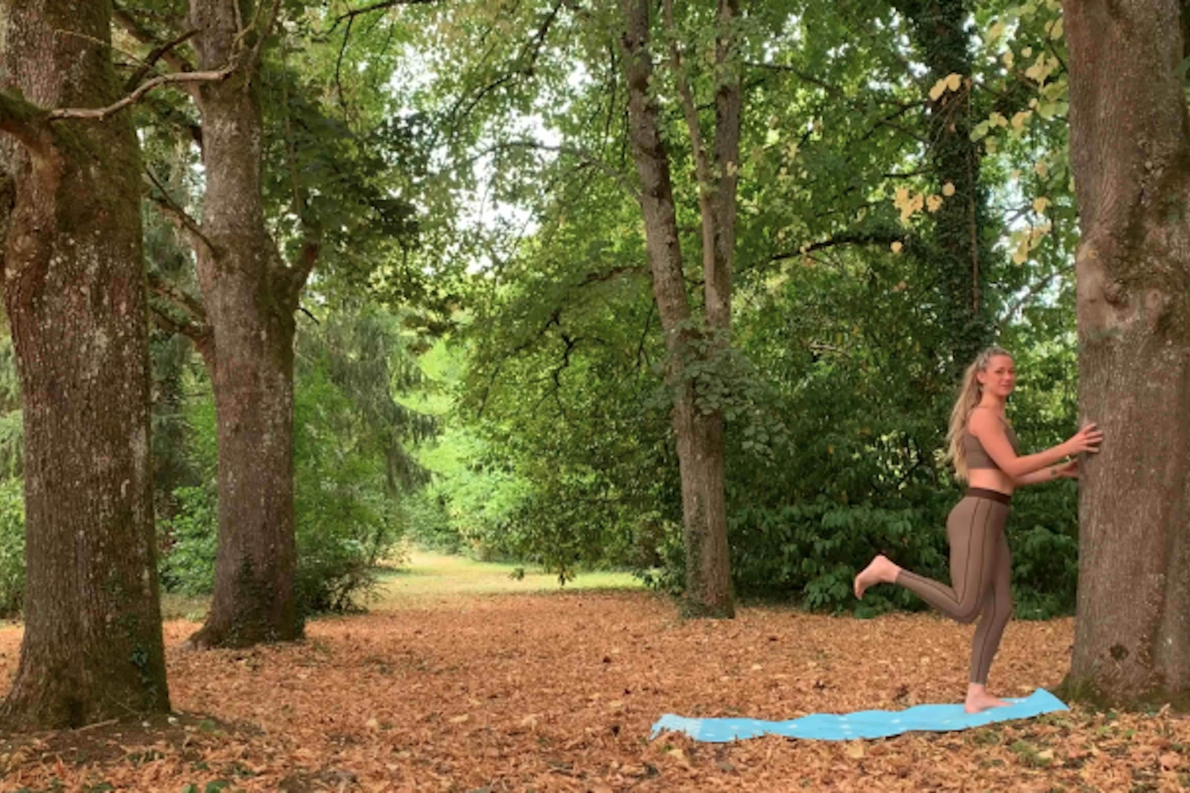 "Cheeky Lift" Programme : Standing Bent Leg