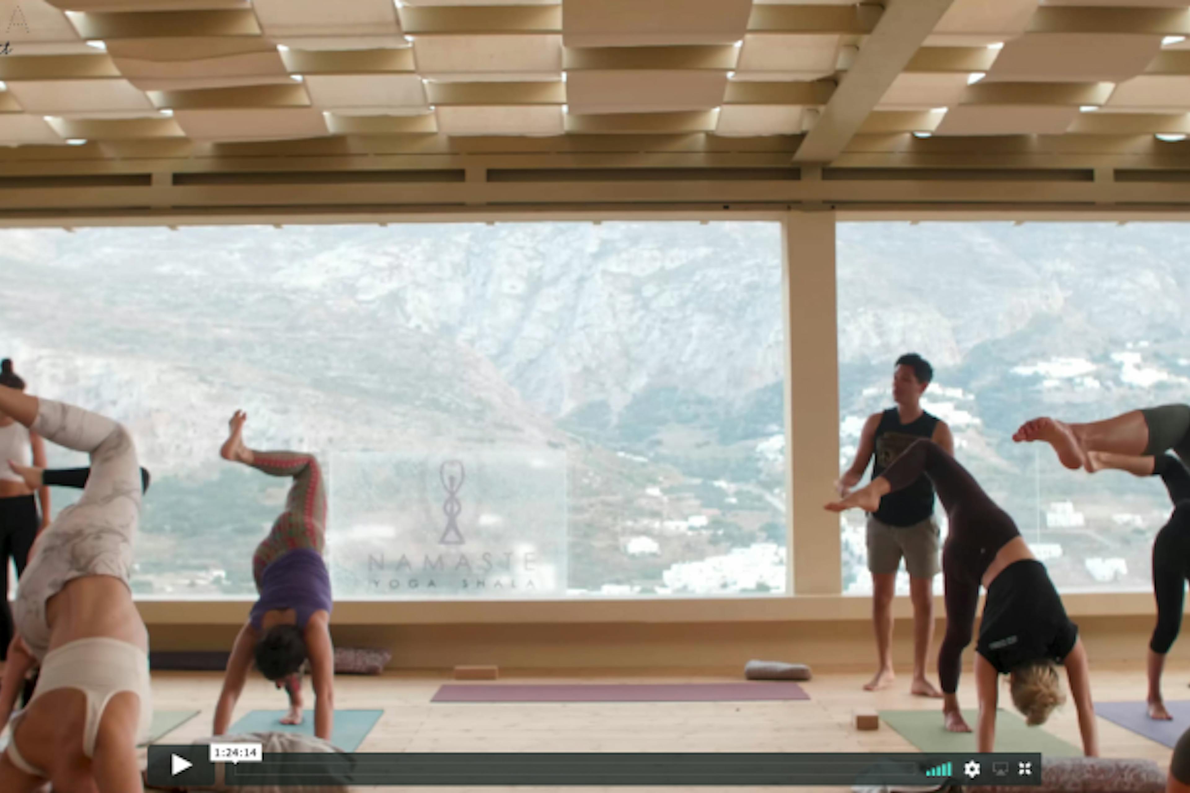 Delicious and slow hip flow (no chaturanga)